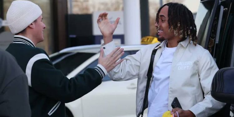 Sacha Boey'u taşıyan uçak Münih'e iniş yaptı