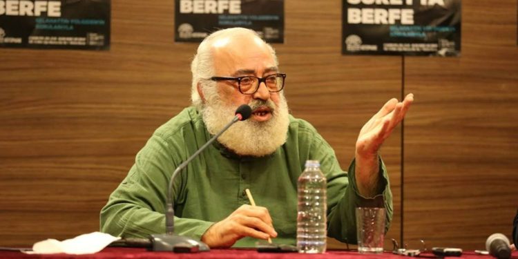 Şair ve yazar Süreyya Berfe hayatını kaybetti
