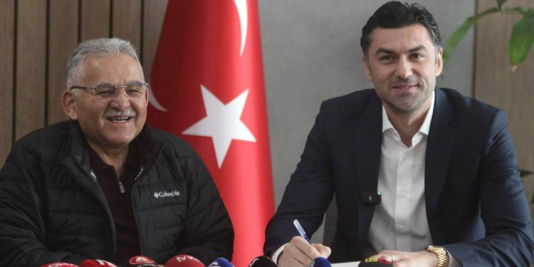 Sezona Beşiktaş'ta başladı, kendini Kayseri'nin başında buldu: Burak Yılmaz Kayserispor ile nikah kıydı