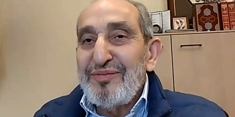 Sürgündeki hayırsever iş insanı Ali Açıl, ruhunun ufkuna yürüdü