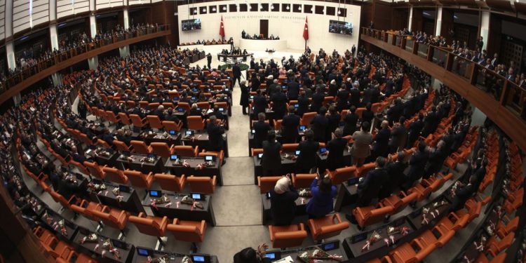 TBMM, İsveç'in NATO'ya katılım protokolüne ilişkin kanun teklifini kabul etti