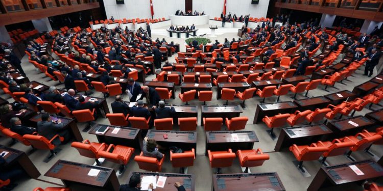 TBMM'de 'terörle mücadeleye ilişkin bilgilendirme': Kim ne dedi?