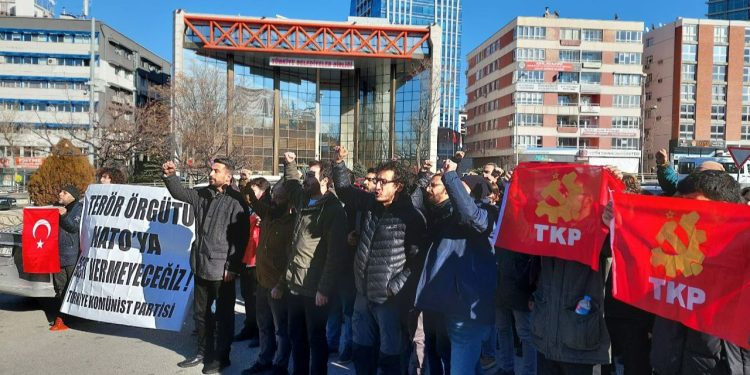 TKP'den TBMM önünde NATO eylemi