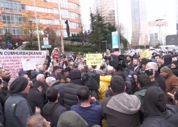 TOKİ mağdurları eylem yaptı: ‘Mağdurlar burada, Murat Kurum nerede?’