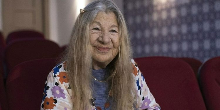 Tiyatro sanatçısı Ayla Algan, hayatını kaybetti