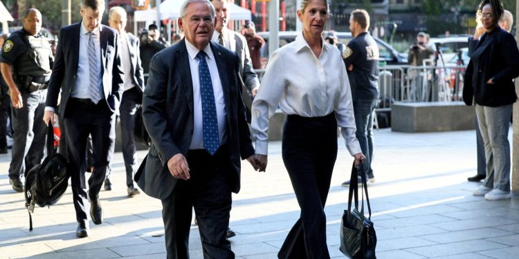 Türkiye karşıtı senatör Menendez'e rüşvet suçlaması Katar'a uzandı