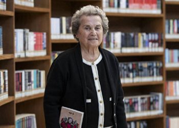 Uğruna soyadından harf kaybedilmiş, 'Mona Roza' ona ithafen yazılmıştı: Muazzez Akkaya'dan Cemal Süreya ve Sezai Karakoç açıklaması