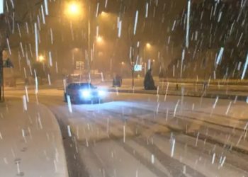 Üsküdar ve Kadıköy’de dolu, Kartal’da kar yağdı