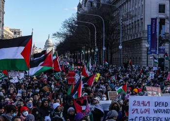 Washington’da binlerce kişi Gazze’de ateşkes için yürüdü