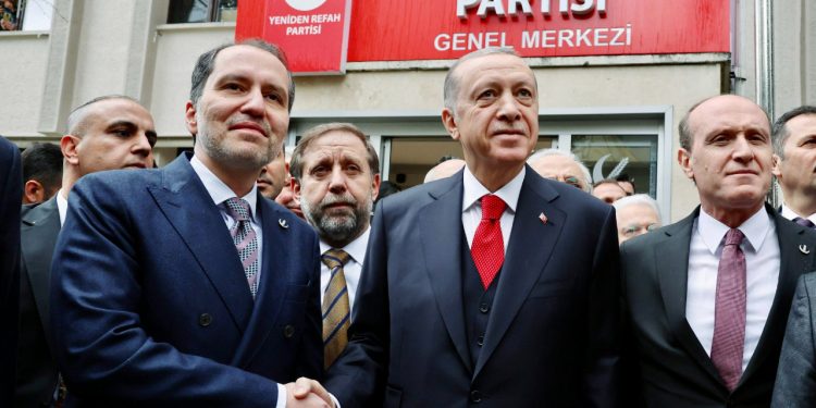 Yeniden Refah-AKP pazarlığı sürüyor: Ankara ve İstanbul'da ikişer ilçe istediler