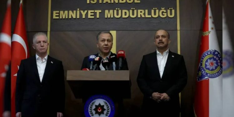 Yerlikaya duyurdu: "Yakalanan iki yabancı uyruklunun DEAŞ'lı olduklarını değerlendiriyoruz"