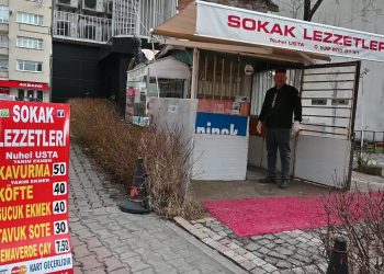 Yurttaş ucuz yemek için sokağa yöneldi