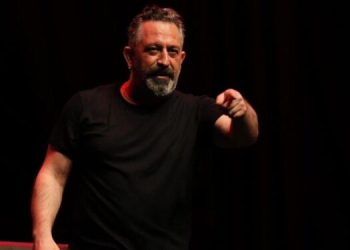 Cem Yılmaz, yeni performansı ile sahnelere dönüyor