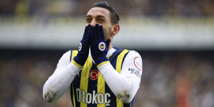 Fenerbahçe, ilk golü attığı maçta 2 puan bıraktı