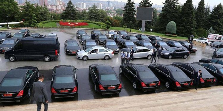 İtibara tasarruf yok! TBMM 376,7 milyon liraya lüks araçlar kiraladı