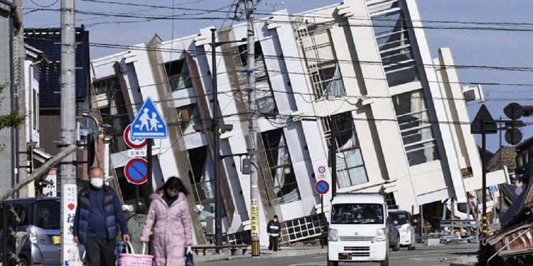 Japonya’da 7.6 büyüklüğündeki depremde ölü sayısı 48’e çıktı
