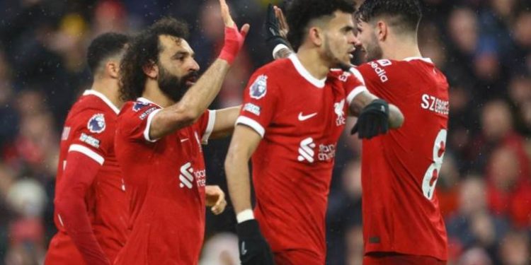 İngiltere’deki düelloda gülen taraf Liverpool: Mohamed Salah tarihe geçti!