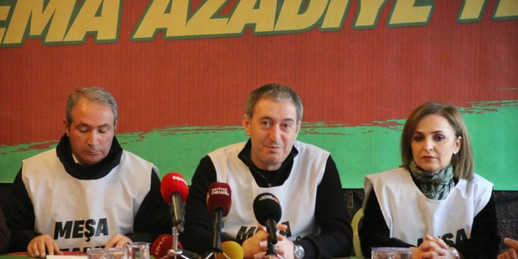 DEM Parti Eş Başkanı Bakırhan: “Kürt Sorununun uluslararası arenada koz olarak kullanılmaması için Türkiye’de çözülmesi gerekiyor”