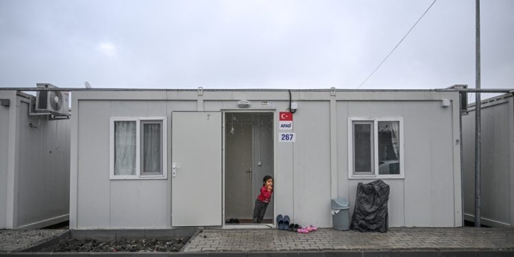 Hataylı depremzedeler: “Derin eşitsizlik yaşıyoruz”