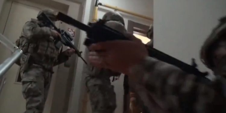 14 ilde cemaat operasyonu: 42 gözaltı