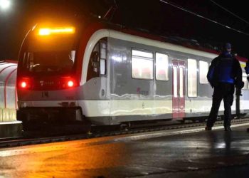 15 kişiyi rehin alan baltalı saldırgan vurularak etkisiz hale getirildi