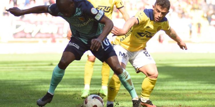 3 puanı uzatmalarda kaptı; Kayserispor 2-0 geriye düştüğü maçta MKE Ankaragücü'nü 3-2 yendi