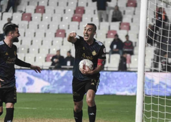 42 yaşında, Altay’ın en skorer oyuncusu