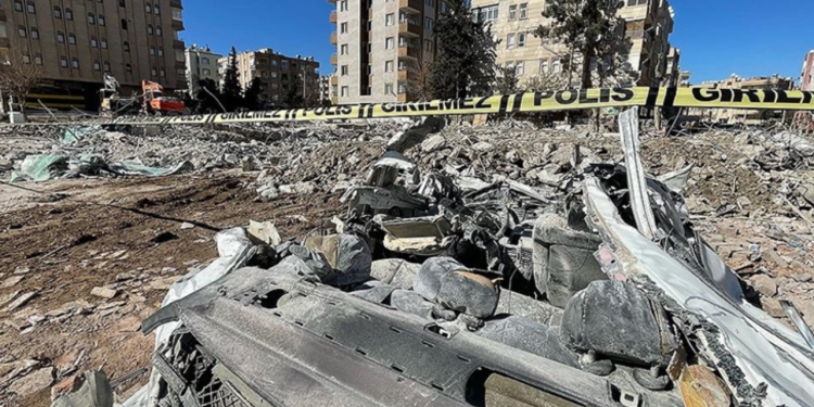 6 Şubat depremleri sonrasında açılan davalarda ilk karar çıktı: Evladını da çürük binaya kurban vermiş