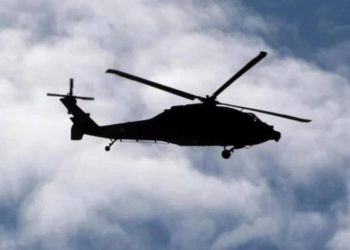 6 kişiyi taşıyan helikopter düştü