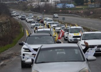 DEM Parti adayları seçim turu attı