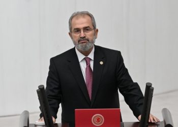 Amed’e kayyım atayan Erdoğan Ensarioğlu’ndan belediyeyi istemiş!