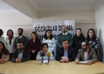 ÇHD’li avukatların gözaltına alınmasına tepki