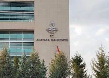 AYM ‘ret’ gerekçesinde itiraz kapsamında olmayan AİHM kararlarını esas aldı