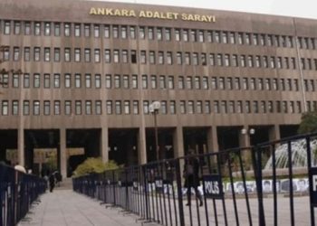 Gar Katliamının sanık avukatları mağdurlara hakaret etti