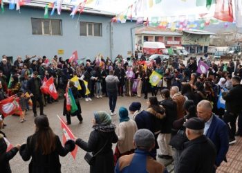 DEM Parti Dep ve Sarcon’da seçim büroları açtı