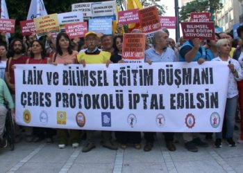 Eğitimde ÇEDES tehlikesi: Sorgulamayan bir nesil yetiştirilmek isteniyor