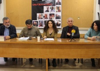 ‘Dünya Anadil Günü’ paneli: Türkiye’de dilsel bir soykırım yaşanıyor