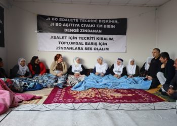 Tecride Karşı Uluslararası Delegasyon’dan Adalet Nöbeti’ne ziyaret