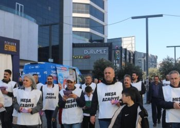 Esenyurt’ta yurttaşlar özgürlük mitingine davet edildi