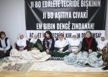 Türkoğlu: Savaşın son bulması için tecrit kaldırılmalı