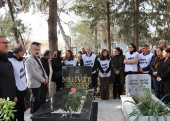 Özgürlük Yürüyüşçüleri ‘Güneşimizi Karartamazsınız’ diyenleri mezar başında andı