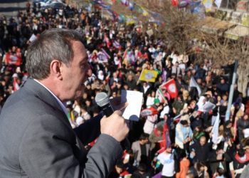 Bakırhan: Kerboran’a yoksulluktan başka ne verdiniz?