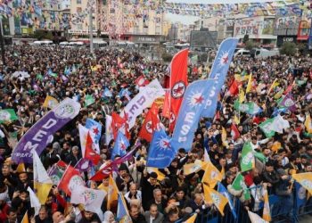 Esenyurt’ta ‘Demokrasi ve Özgürlük’ mitingi