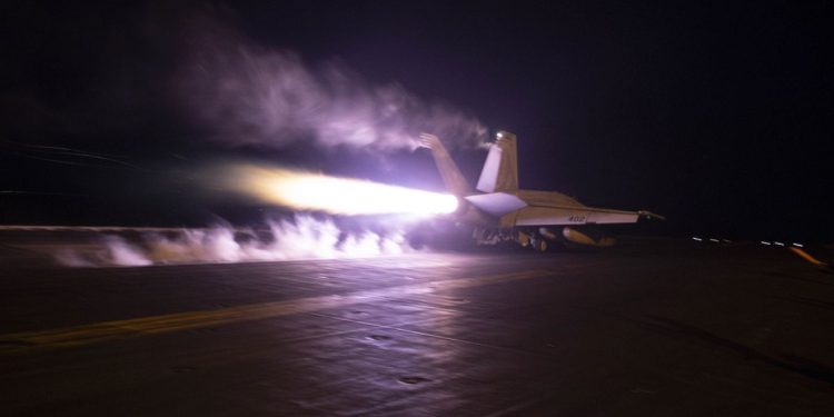 ABD, İngiltere ve müttefikleri Yemen'de Husileri bir kez daha hedef aldı