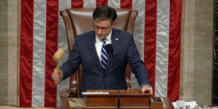 ABD Temsilciler Meclisi Başkanı, Senato’dan geçen Ukrayna’ya yardım paketini engelledi