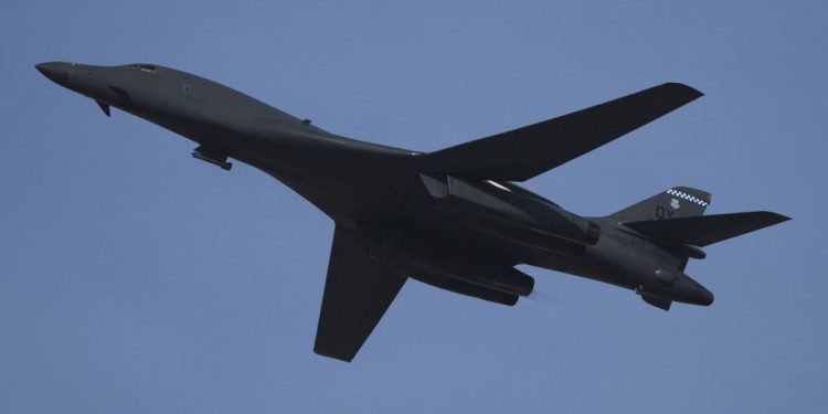 ABD'nin 40 kişinin öldüğü misilleme saldırısının ardından Irak'ta yas, İran'dan tepki