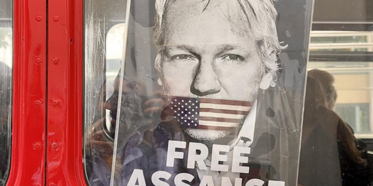 ABD'nin işlediği suçları delillendirmişti: Julian Assange'ın ABD'ye iade davası haftaya görülecek