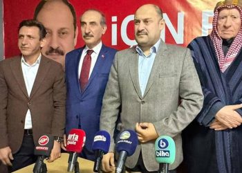 AKP’den istifa eden belediye başkanı, Yeniden Refah Partisi’nden aday oldu