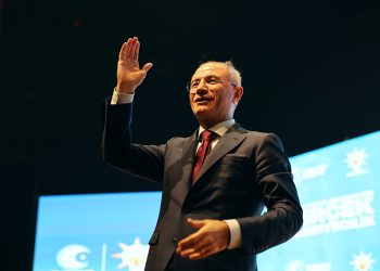 AKP’li Efkan Ala’dan DEM Parti’ye zeytin dalı: ‘Gelin destek olun sorunları çözelim’