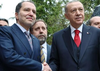 AKP'nin 'Bursa' çıkmazı: 'YRP oyları bölüyor' endişesi büyüyor